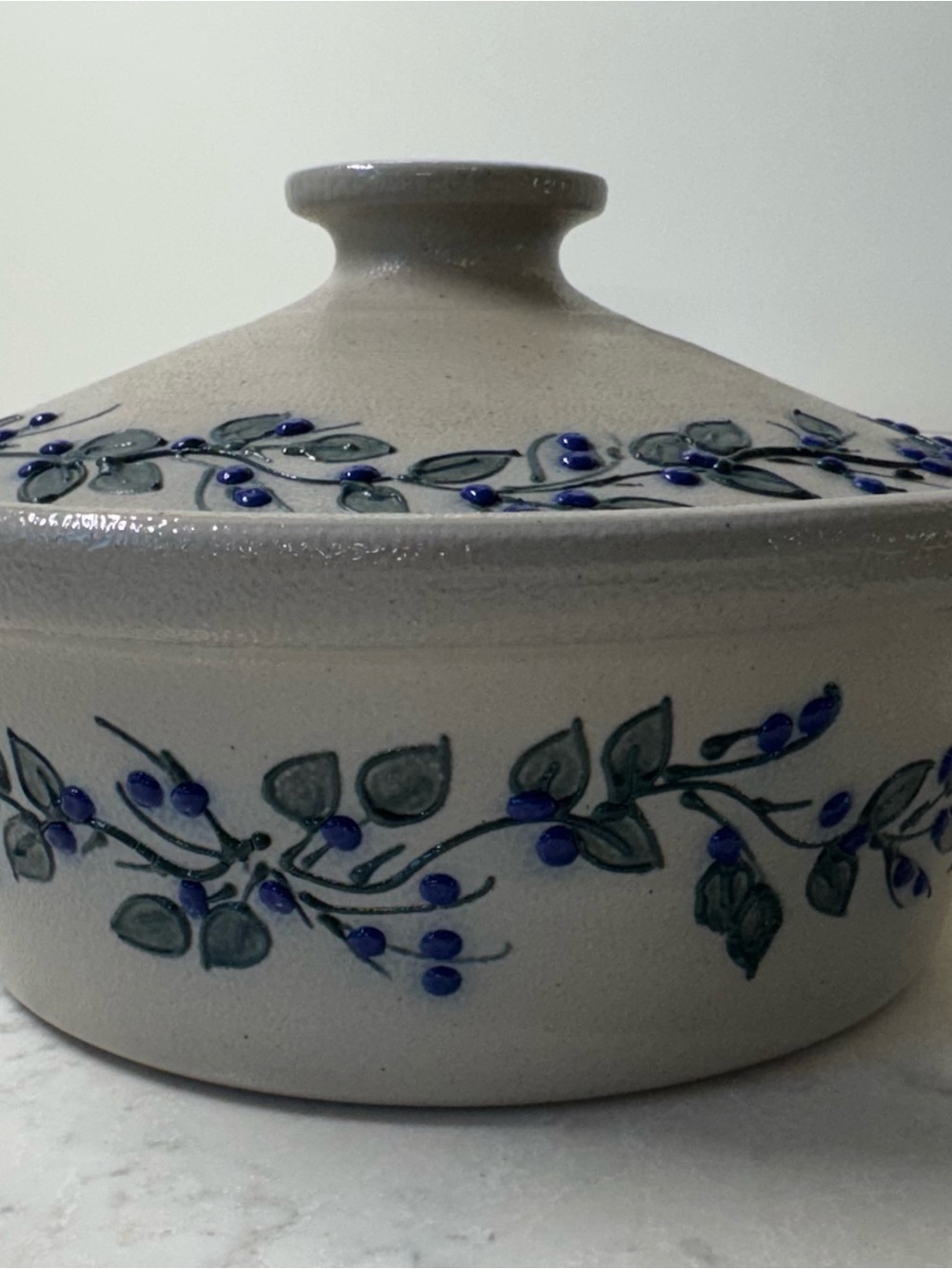 Vintage Salmon Falls Stoneware Lidded Ceramic Casserole with Blue Berry Motif - Picture 3 of 12